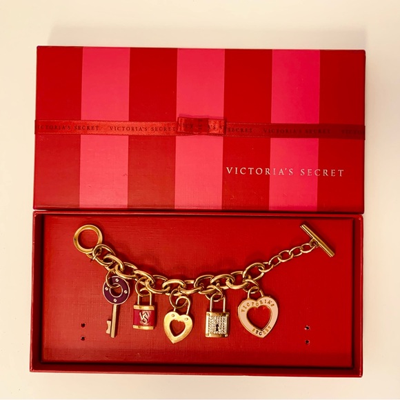 Victoria Secret Charm Bracelet - Picture 1 of 13